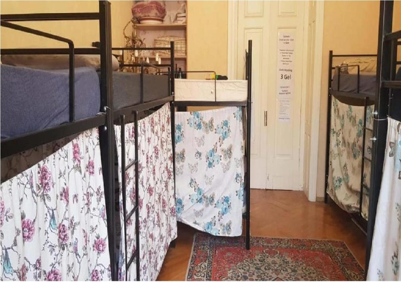 Taj Hostel Tbilisi Ngoại thất bức ảnh